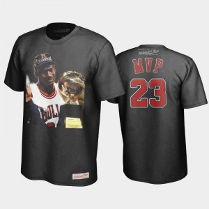 Mens Michael Jordan #23 Chicago Bulls Bulls MJ 1997 MVP Black The Last Dance T-Shirt 626345-446