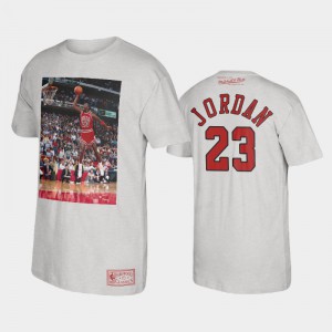 Men Michael Jordan #23 The Last Dance Chicago Bulls Bulls 6 White T-Shirt 774242-749